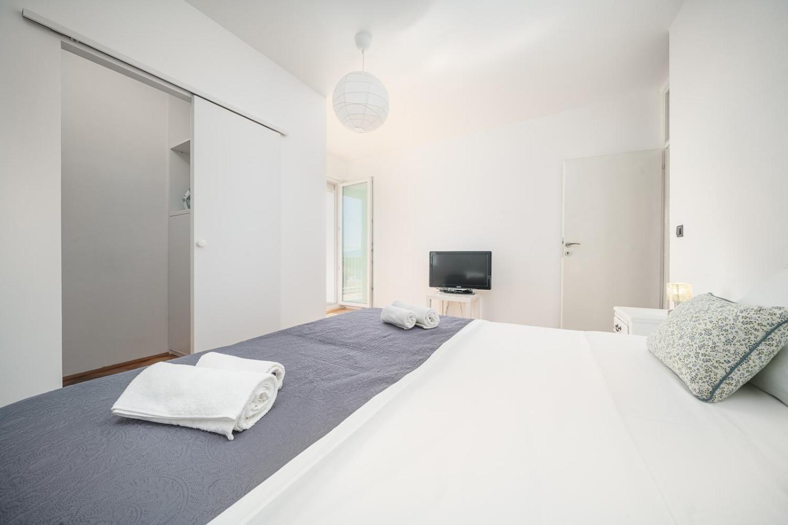 9Th Floor Apartment Sibenik Bagian luar foto