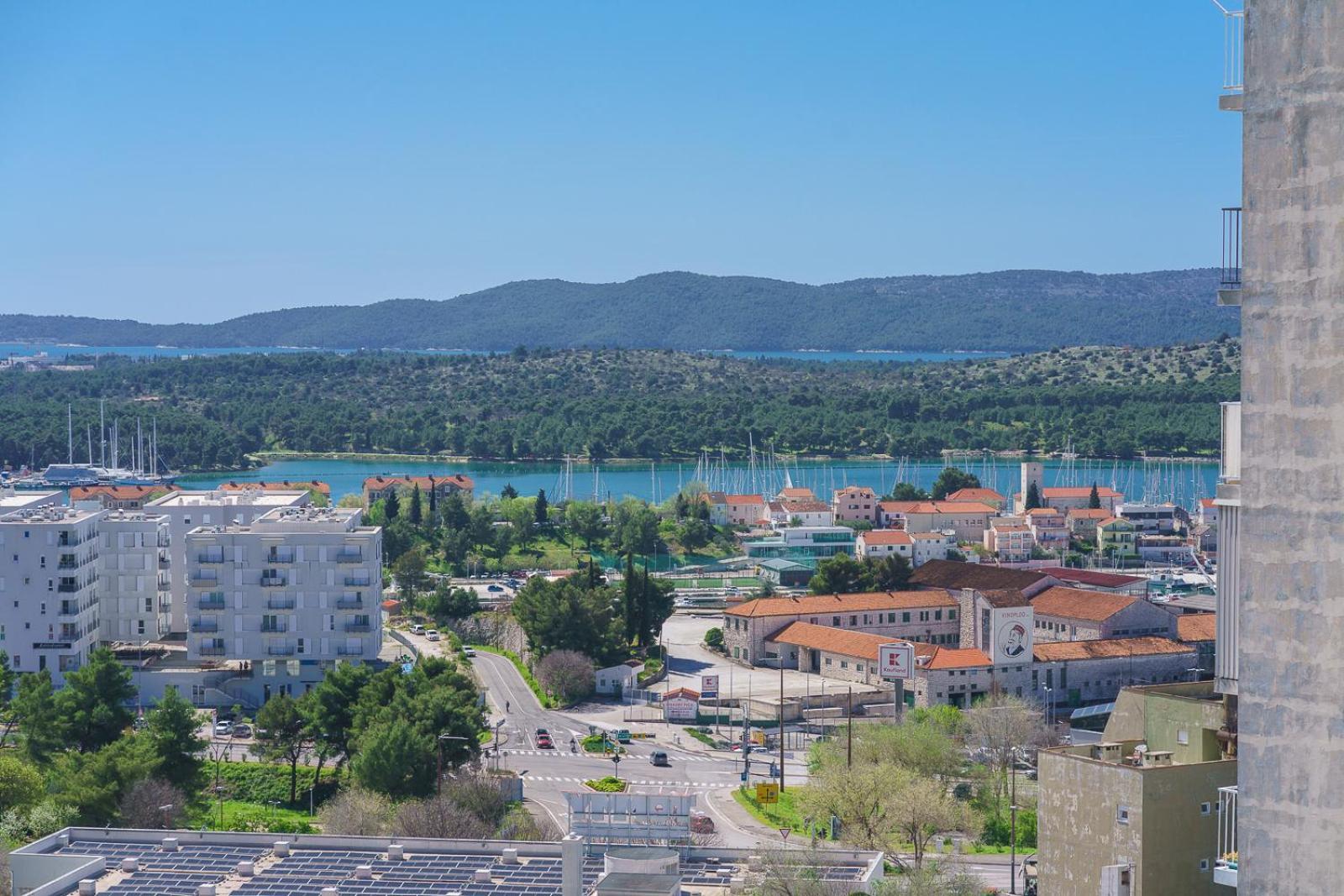 9Th Floor Apartment Sibenik Bagian luar foto